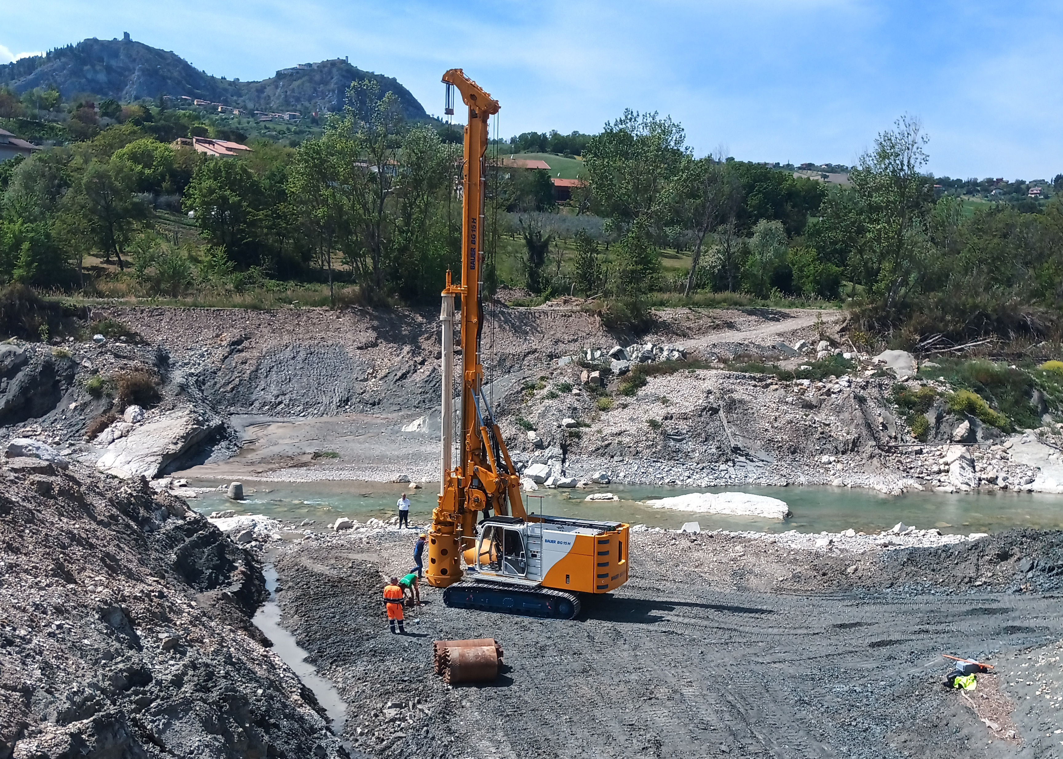 Drilling Rigs with H-kinematics | BAUER Equipment America, Inc.