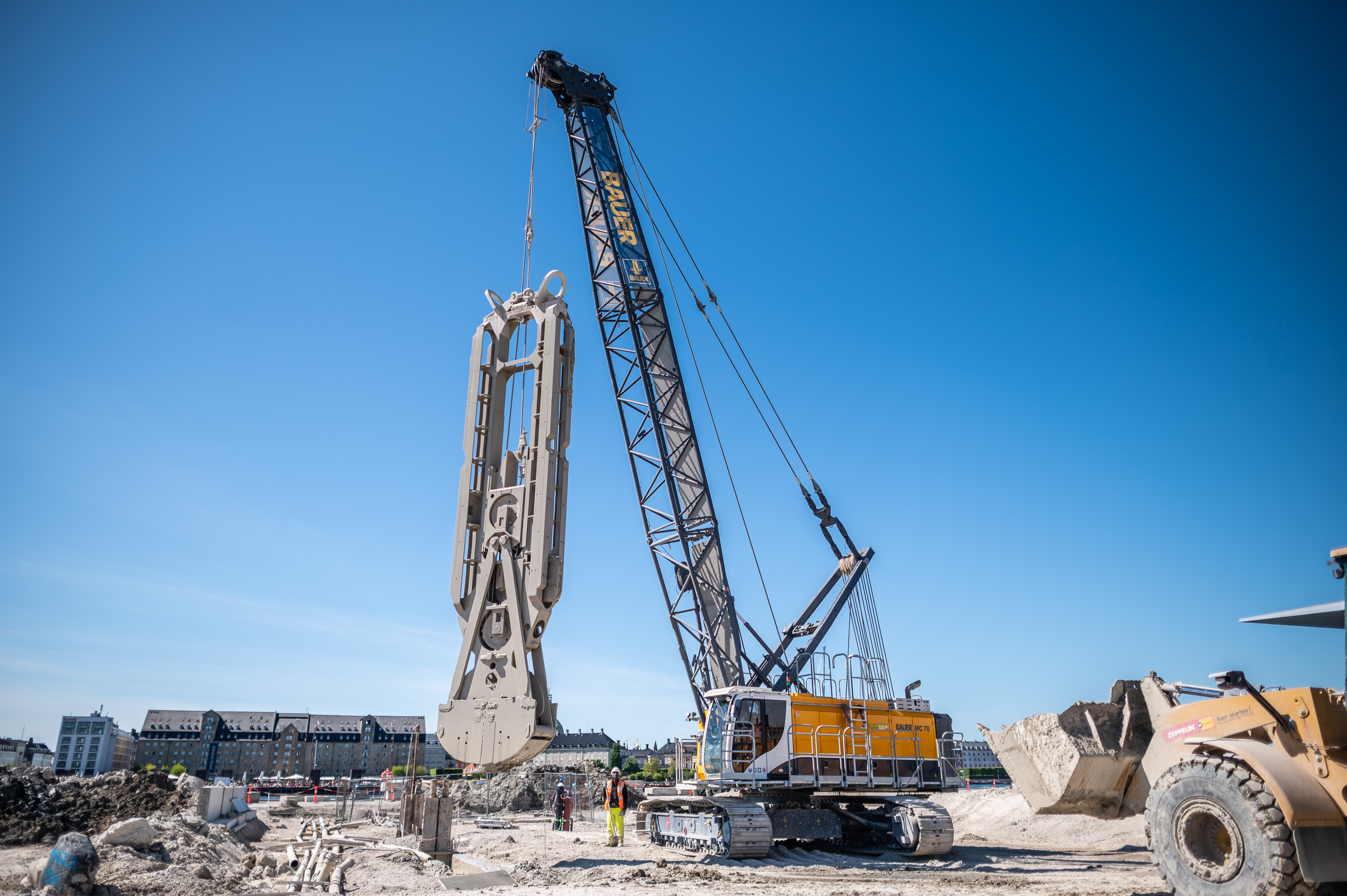 BAUER MC 76 duty-cycle crane